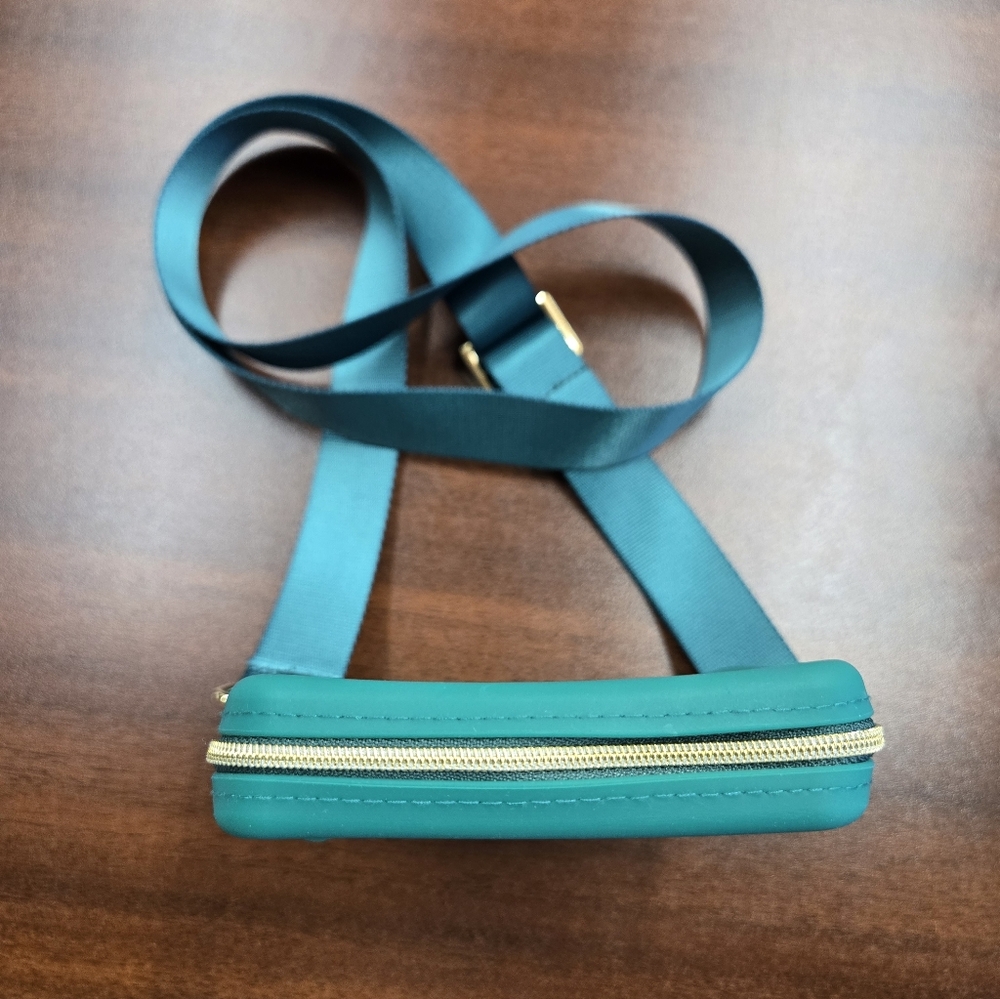 Peepers Green Crossbody Bag - Picture 4 of 12